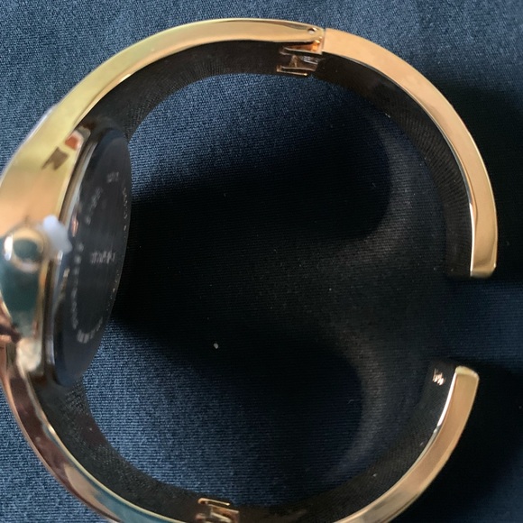 Avon bracelet/watch - Picture 4 of 4